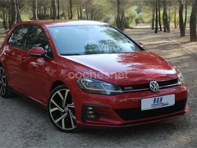 Usado VW Golf VII GTI 245 CV (180 kW) 2019 Rojo Berlina