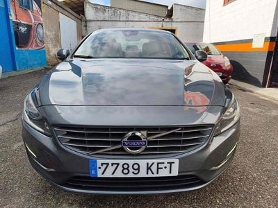 Begagnad Volvo S60 Momentum 190 HK (139 kW) 2017 Grå Sedan
