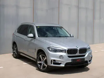 Usado BMW X5 Comfort Edition 313 CV (230 kW) 2016 Gris / plata SUV