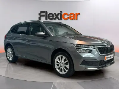 Usado Skoda Kamiq Ambition 150 CV (110 kW) 2022 Gris SUV
