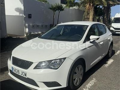 Usado Seat Leon ST Style 110 CV (80 kW) 2015 Blanco Familiar