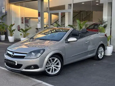 Occasion Opel Astra Cabriolet Cosmo 140 PK (102 kW) 2007 Grijs Cabriolet