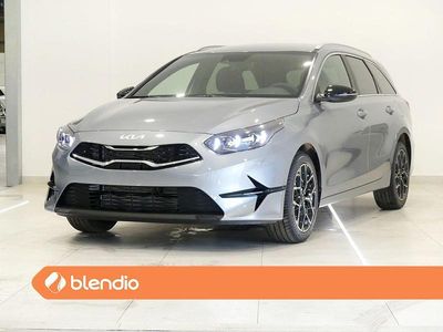 Usado Kia Ceed Style 120 CV (88 kW) 2024 Gris Utilitario