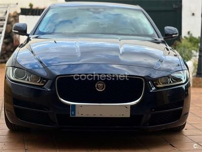 Azul Usado 2015 Jaguar XE Prestige Berlina | 17.900 € (Caro)
