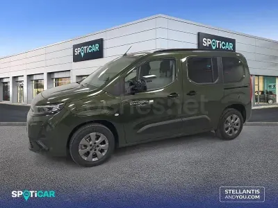 Usado Opel Combo 100 CV (73 kW) 2025 Verde Monovolumen