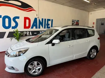 Usado Renault Grand Scénic IV Life 115 CV (84 kW) 2016 Blanco Monovolumen