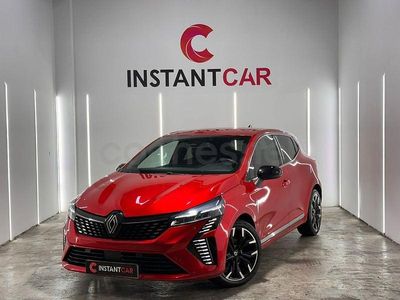 Begagnad Renault Clio V Business 90 HK (66 kW) 2024 Röd Sedan