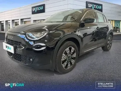 Usado Fiat 600 145 CV (106 kW) 2025 Negro SUV