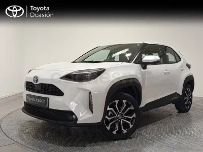 Usado Toyota Yaris Cross Active 116 CV (85 kW) 2022 Blanco SUV