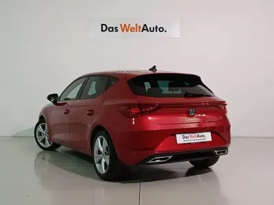 Usado Seat Leon FR 150 CV (110 kW) 2024 Rojo
