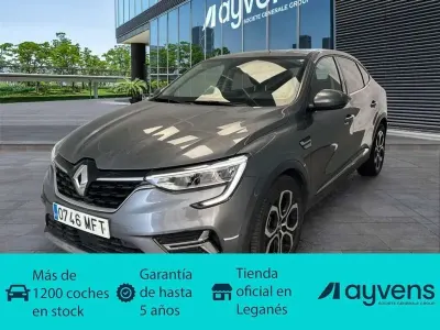 Usado Renault Arkana Techno 145 CV (106 kW) 2023 Gris SUV