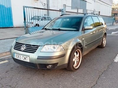 Usado VW Passat Trendline 101 CV (74 kW) 2003 Verde Familiar