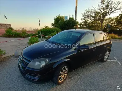 Usado Opel Astra Enjoy 105 CV (77 kW) 2005 Negro Berlina