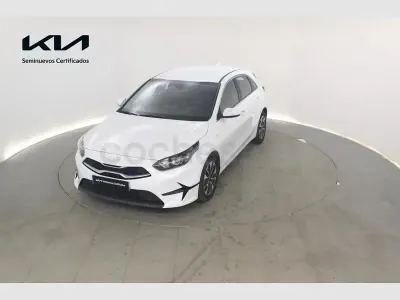 Usado Kia Ceed 100 CV (73 kW) 2025 Blanco Utilitario