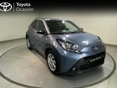 Käytetty Toyota Aygo X Play 72 HP (52 kW) 2024 Sininen Katumaasturi