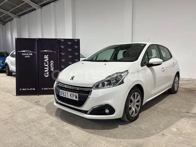 Usado Peugeot 208 Style 100 CV (73 kW) 2018 Blanco Utilitario