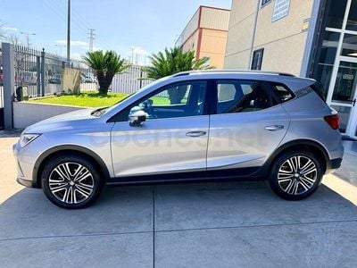 Usado Seat Arona FR 115 CV (84 kW) 2024 Gris / plata SUV