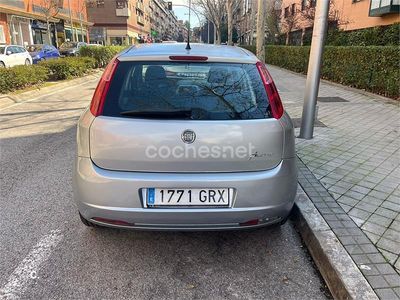 Usado Fiat Punto Active 75 CV (55 kW) 2009 Gris / plata Utilitario