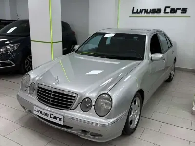 Usado Mercedes E240 Elegance 170 CV (125 kW) 1999 Berlina