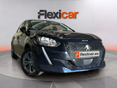 Usado Peugeot 208 Allure 100 kW (136 CV) 2020 Negro Utilitario