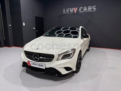 Occasion Mercedes CLA220 Urban 170 PK (125 kW) 2014 Wit Sedan