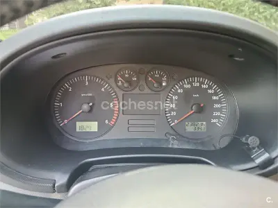 Usado Seat Toledo Stella 110 CV (80 kW) 2003 Beige Berlina