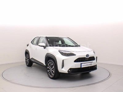 Blanco Usado 2024 Toyota Yaris Cross Active SUV | 25.900 € (Un poco caro)