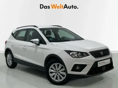 Usado Seat Arona Style 110 CV (80 kW) 2021 Blanco SUV