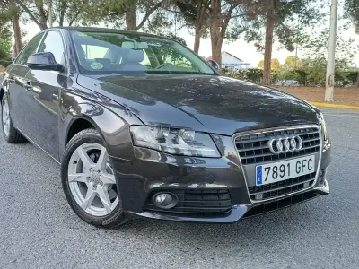 Usado Audi A4 S-Line 143 CV (105 kW) 2008 Gris / plata Berlina