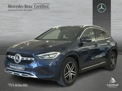 Usado Mercedes GLA180 136 CV (100 kW) 2022 Azul denim SUV
