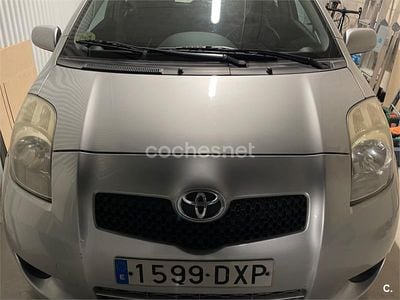 Gris / plata Usado 2006 Toyota Yaris Sol Berlina | 5900 € (Un poco caro)