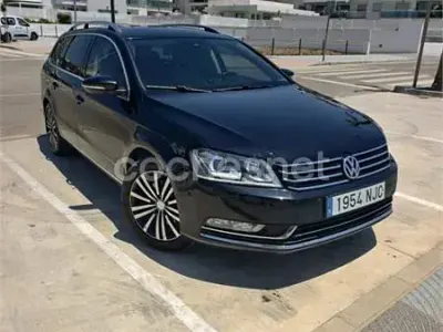 Usado VW Passat Highline 170 CV (125 kW) 2012 Negro Familiar