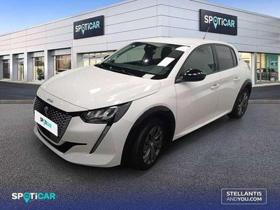 Blanco Usado 2023 Peugeot e-208 Allure Utilitario | 20.490 € (Precio justo)