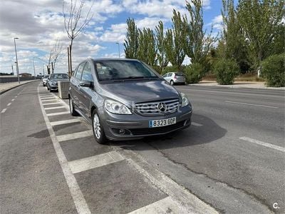 Mercedes B200