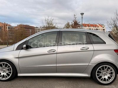 Usado Mercedes B200 193 CV (141 kW) 2007 Gris / plata Monovolumen