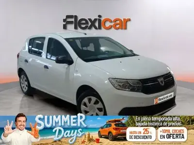 Usado Dacia Sandero Ambiance 75 CV (55 kW) 2018 Blanco Berlina