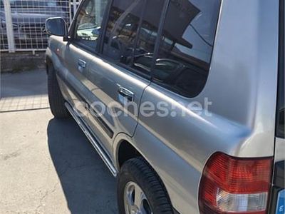 Usado Mitsubishi Montero Plus 129 CV (94 kW) 2001 Gris / plata SUV