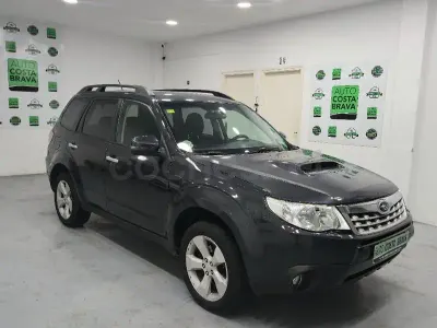 Usado Subaru Forester Sport 147 CV (108 kW) 2012 Gris / plata SUV