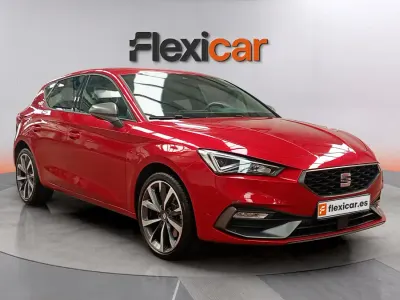 Usado Seat Leon FR 204 CV (150 kW) 2020 Granate Berlina