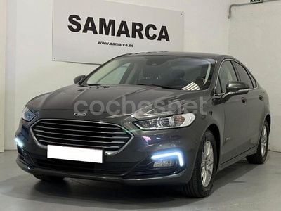Usado Ford Mondeo Trend 187 CV (137 kW) 2019 Gris / plata Berlina