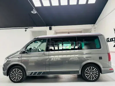 Usado VW California Beach 204 CV (150 kW) 2018 Gris / plata Van