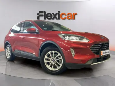 Usado Ford Kuga Titanium 150 CV (110 kW) 2019 Rojo SUV