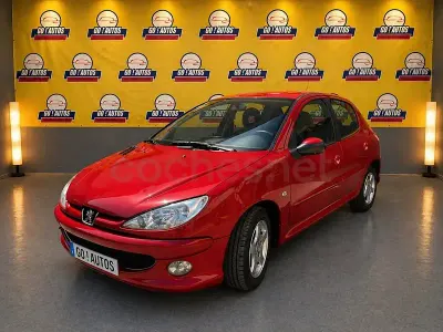 Begagnad Peugeot 206 70 HK (51 kW) 2006 Röd Sedan