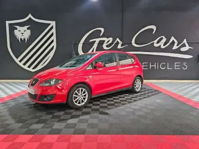 Usado Seat Altea Style 125 CV (91 kW) 2011 Rojo Monovolumen