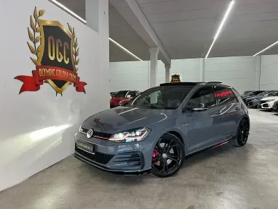 Usado VW Golf VII GTI 290 CV (213 kW) 2019 Gris / plata Berlina