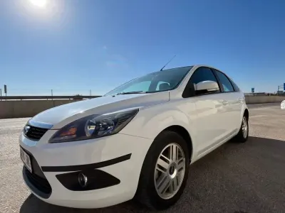 Käytetty Ford Focus Trend 115 HP (84 kW) 2009 Valkoinen