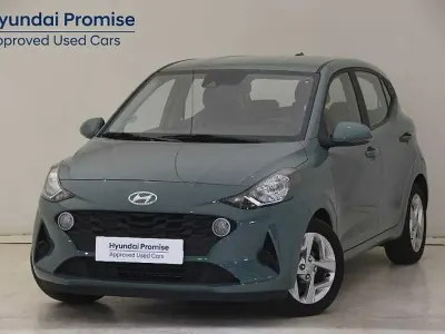 Usado Hyundai i10 63 CV (46 kW) 2025 Verde Utilitario