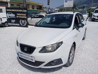 Begagnad Seat Ibiza Style 105 HK (77 kW) 2011 Vit Halvkombi