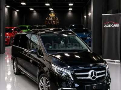 Usado Mercedes V300 Exclusive 239 CV (175 kW) 2023 Negro Monovolumen