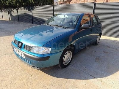 Usado Seat Ibiza Stella 60 CV (44 kW) 2000 Verde Utilitario